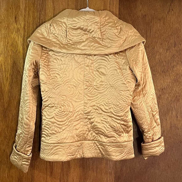 American Glamour by BADGLEY MISCHKA Gold Quilted Coat Sz XS - Picture 2 of 7